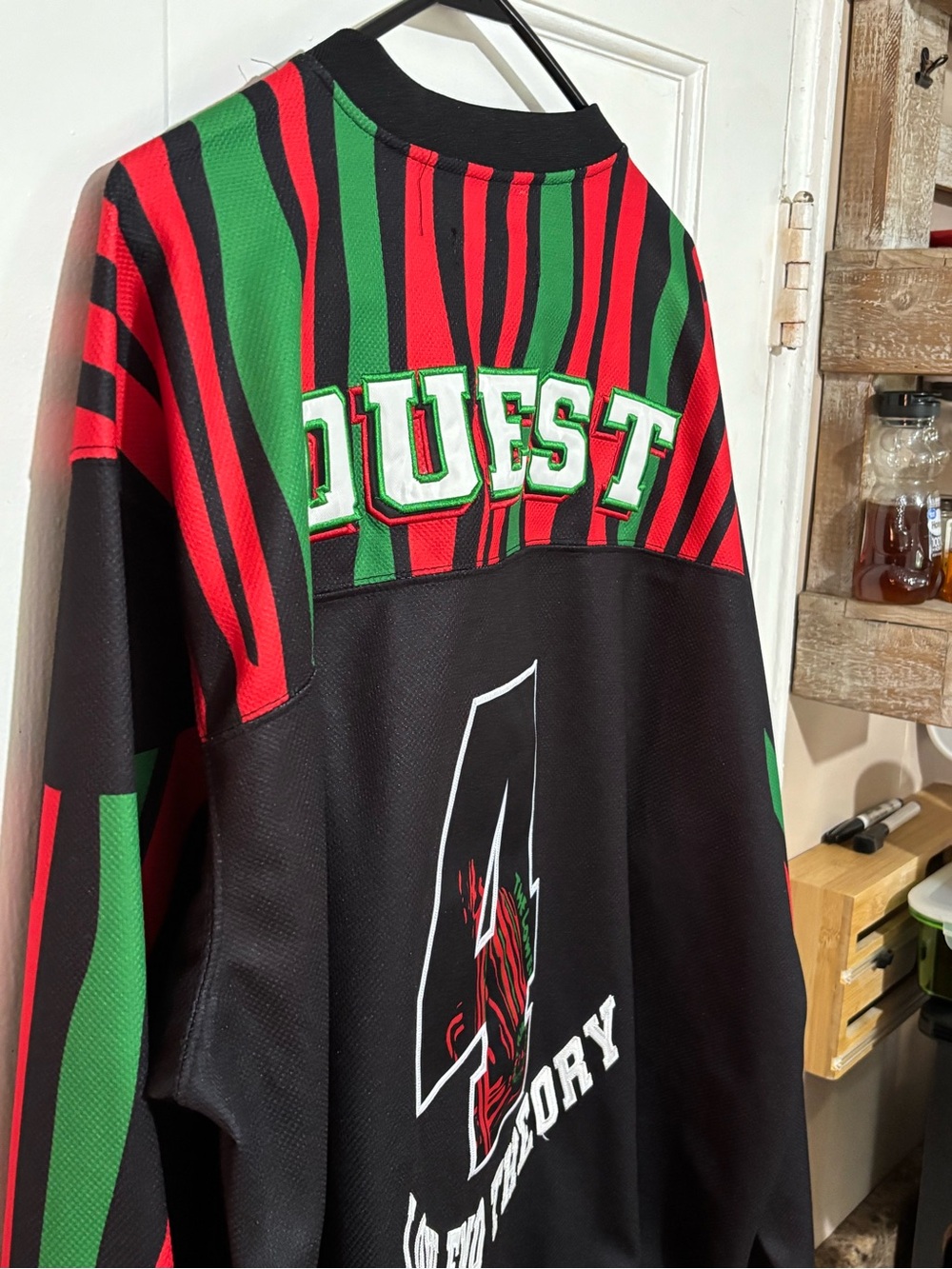 A Tribe Called Quest Low End Theory Men's Jersey - Black/Red/Green - Picture 13 of 16